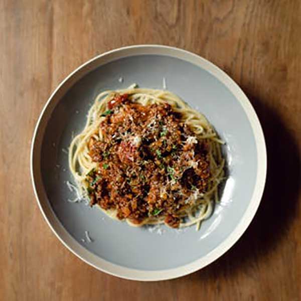 A 1kg serve of din-a-dun Bolognese Sauce