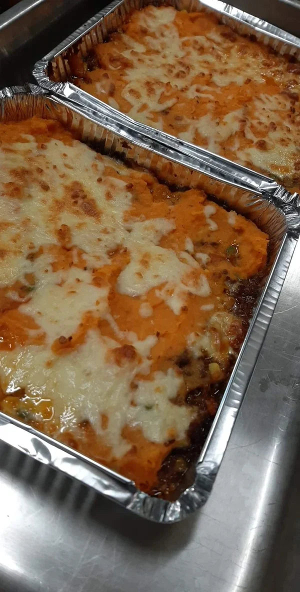 A 1kg serve of din-a-dun Cottage Pie