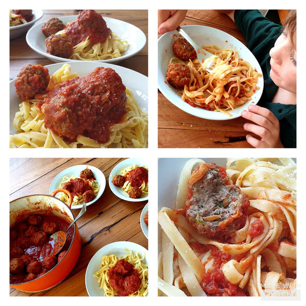 A 1kg serve of in-a-dun Meatballs in Napoli Sauce